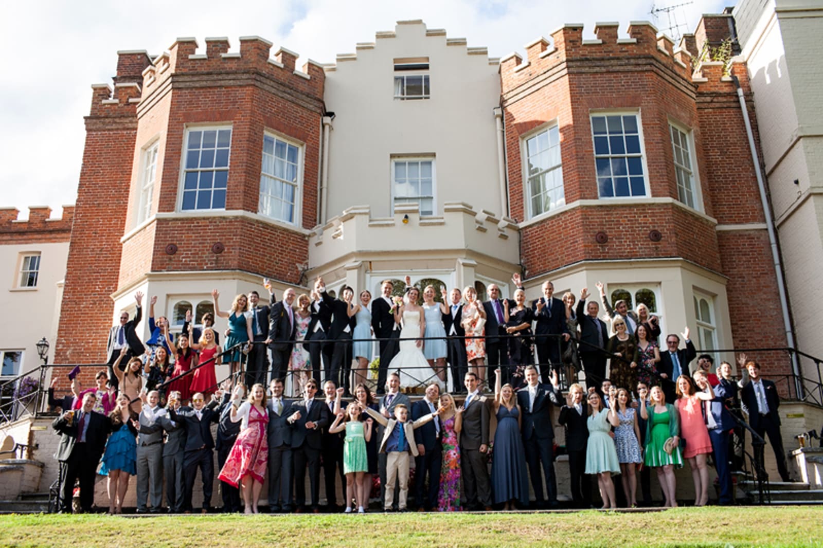 South East | Buckinghamshire | Maidenhead | Summer | Classic | Elegant | Blue | Pastels | Country House | Real Wedding | Guy Hearn Photography #Bridebook #RealWedding #WeddingIdeas Bridebook.co.uk 