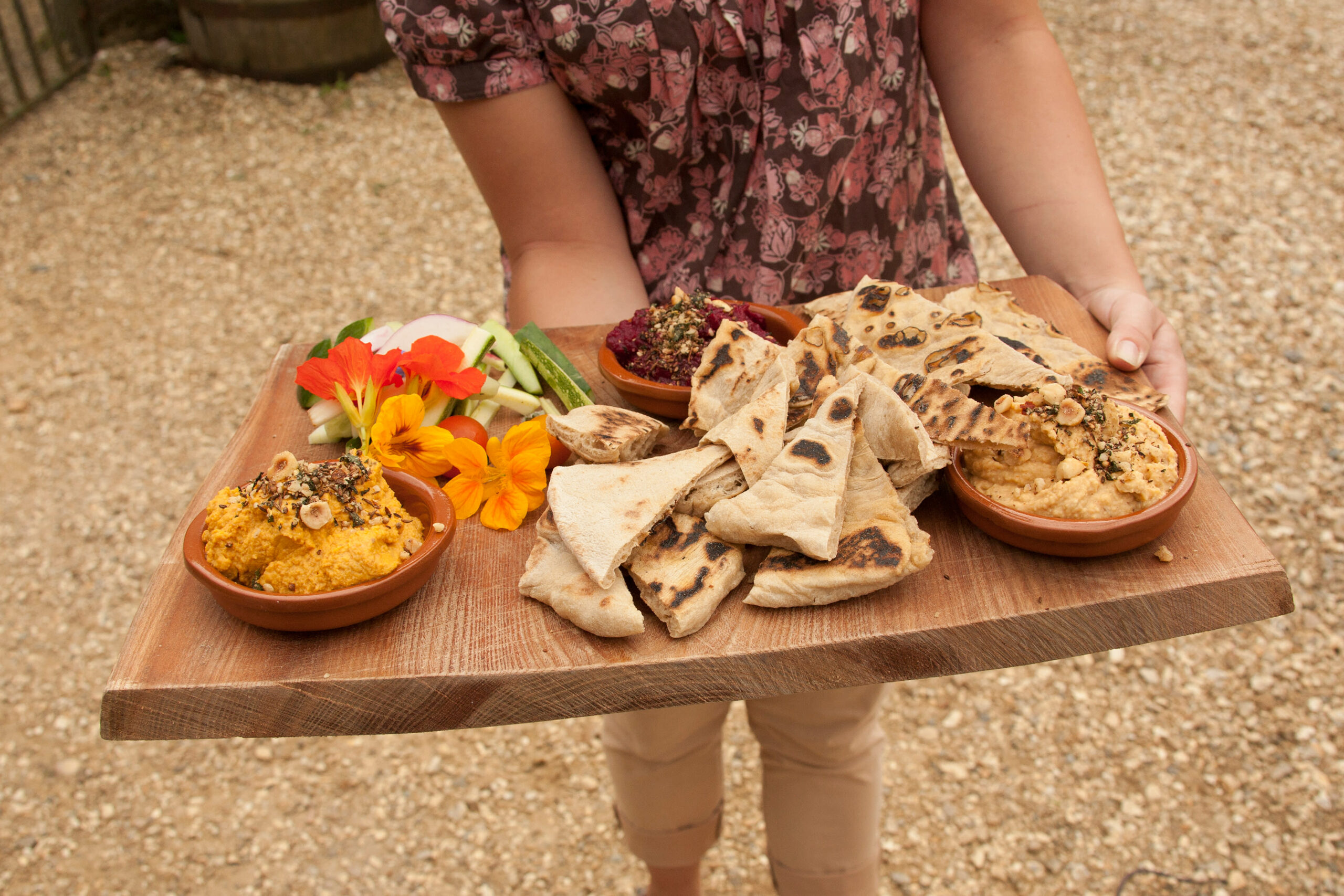 Bridebook.co.uk homemade dips and bread for wedding snacks