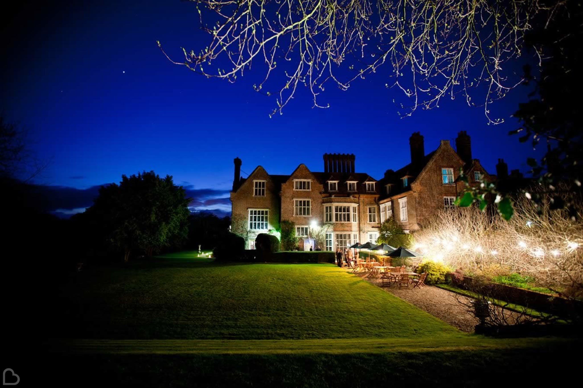 knowlton court at night