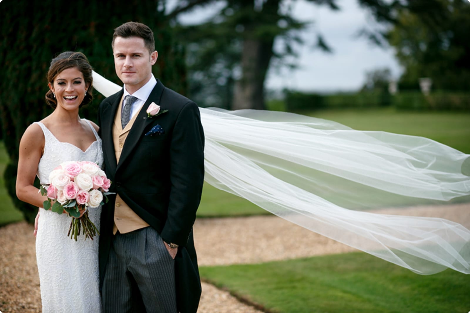 South East | Buckinghamshire | Maidenhead | Autumn | Classic | Neutrals | Pink | Country House | Real Wedding | Guy Hearn Photography #Bridebook #RealWedding #WeddingIdeas Bridebook.co.uk 