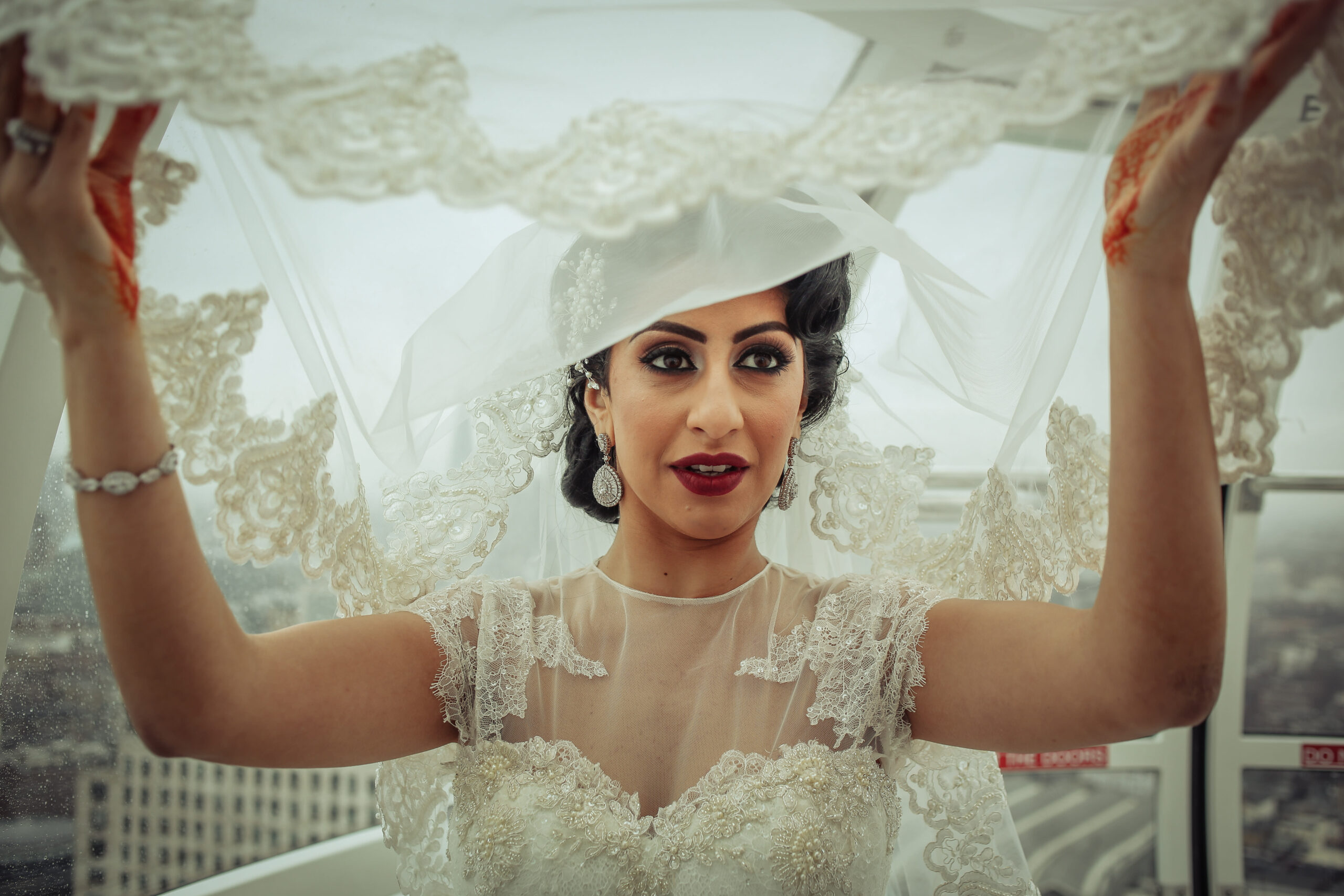 Real Wedding | Purple | Red | City | Hotel | London | London Eye | Hajley Photography #Bridebook #RealWedding #WeddingIdeas #LondonEye Bridebook.co.uk