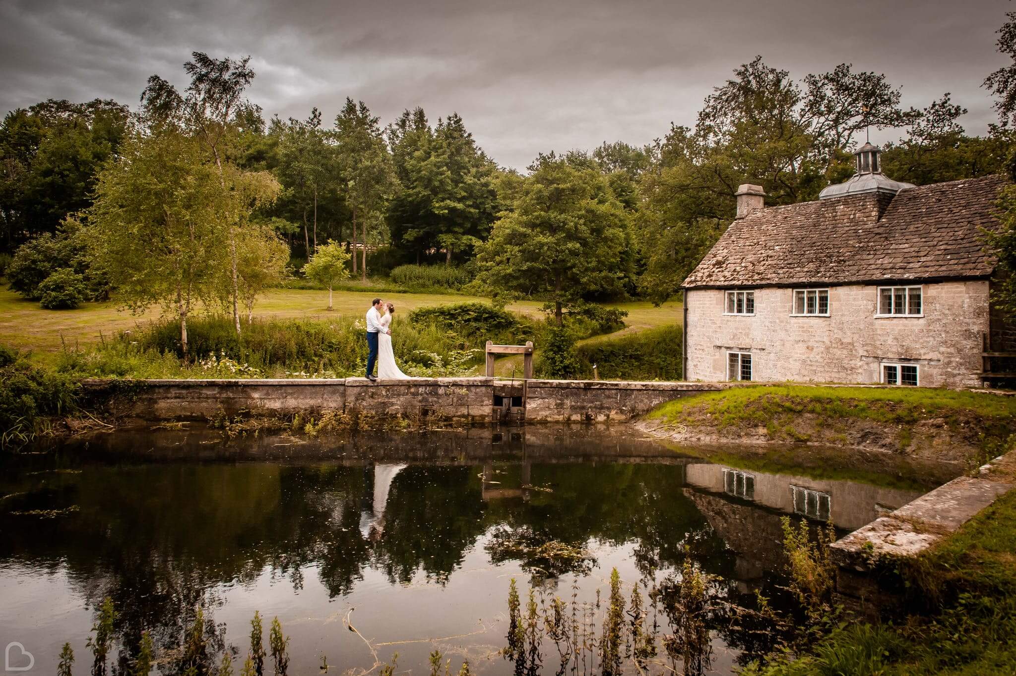 owlpen manor a country wedding venue in the uk