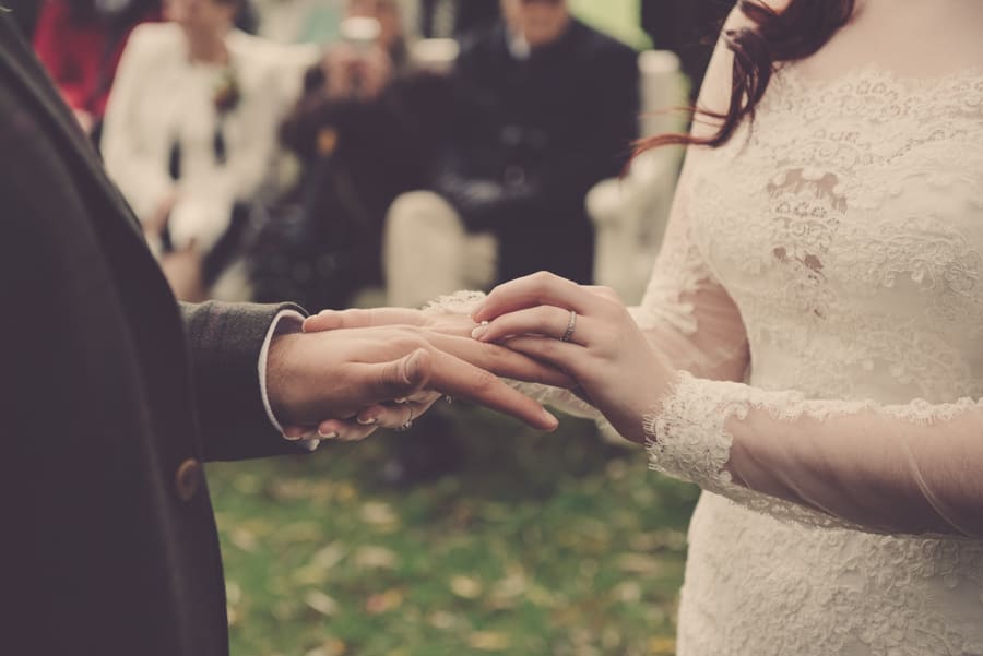 Rustic | Outdoor | Country | Autumn | Orange | Oxfordshire | Mill House Hotel | Peter Smart #Bridebook #RealWedding #WeddingIdeas #MillHouseHotel Bridebook.co.uk 