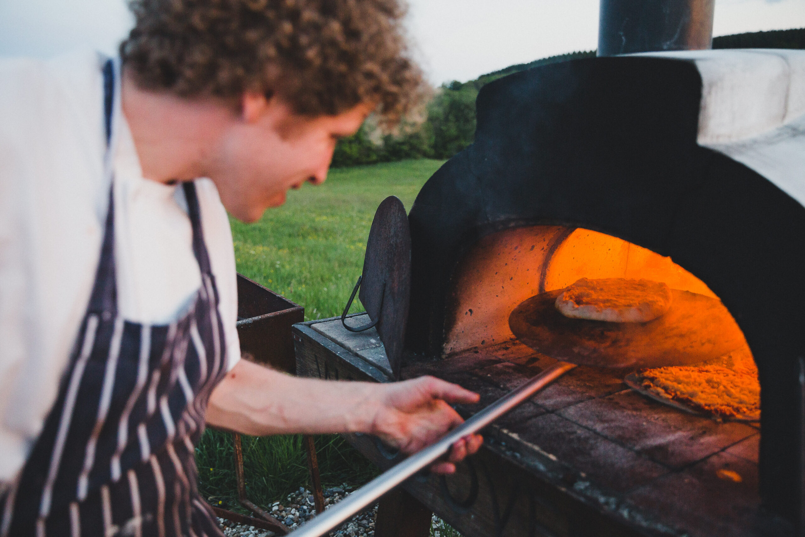 Bridebook.co.uk freshly baked pizza for wedding guests