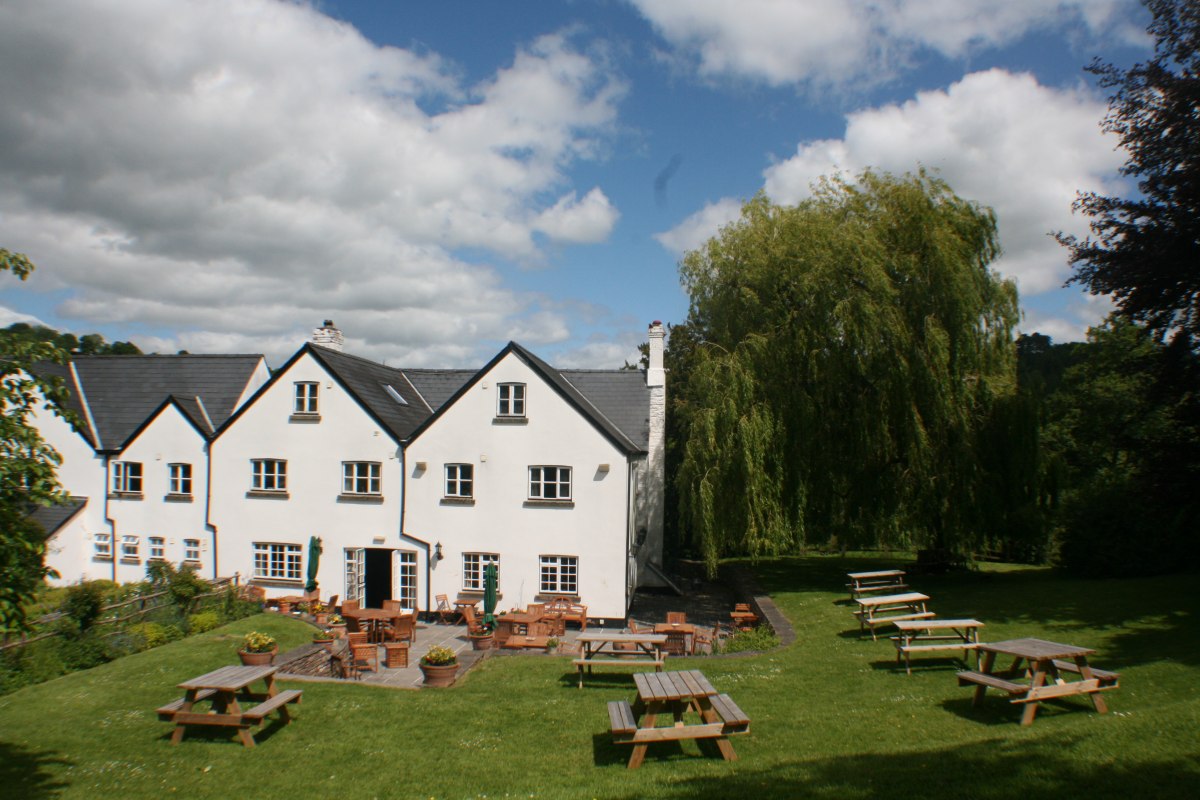  The Bell at Skenfrith wedding venue in Monmouthshire