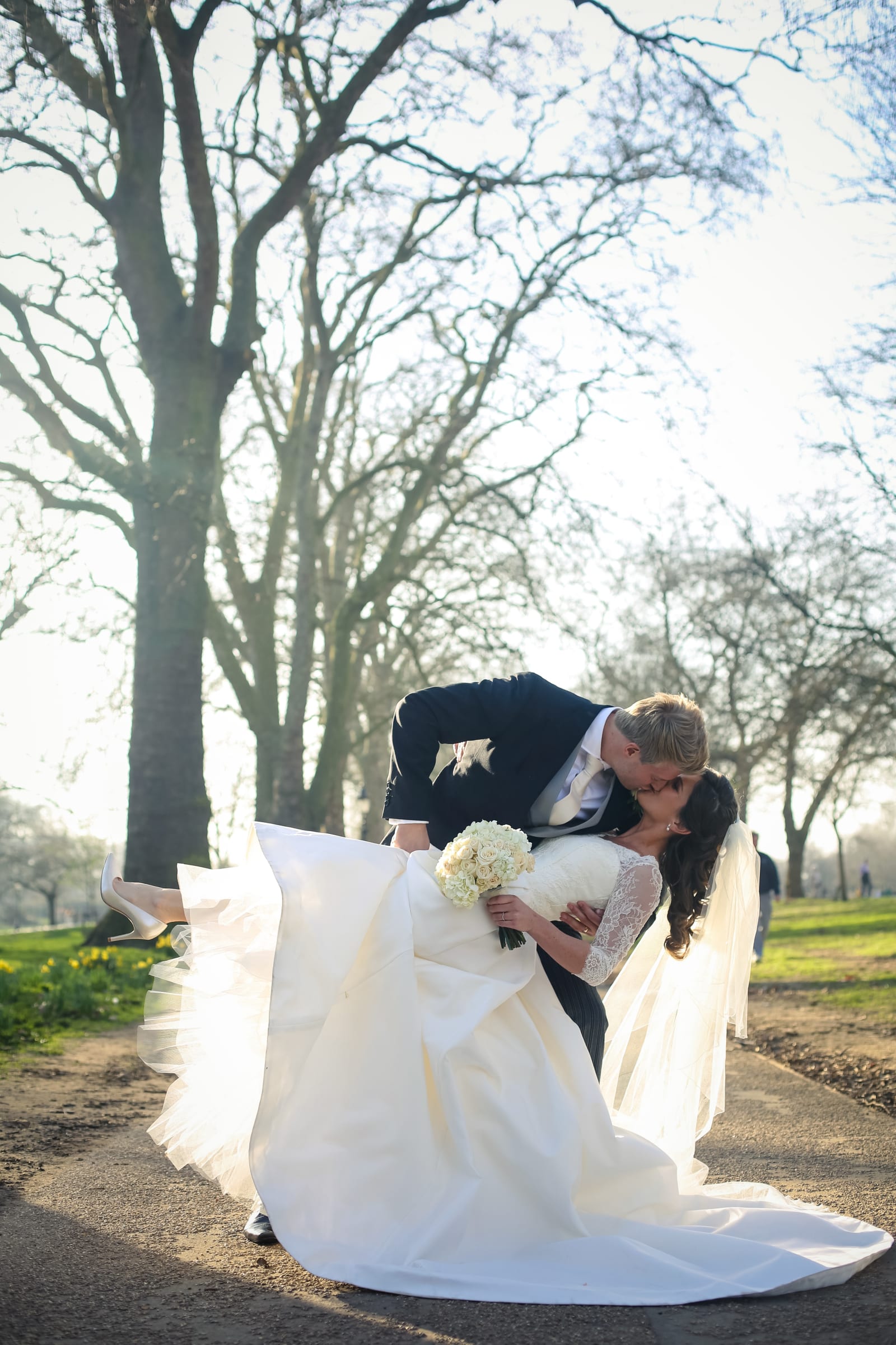 South East | Greater London | London | Autumn | Classic | Elegant | White | Gold | City Hotel | Real Wedding | Hajley Photography #Bridebook #RealWedding #WeddingIdeas Bridebook.co.uk 