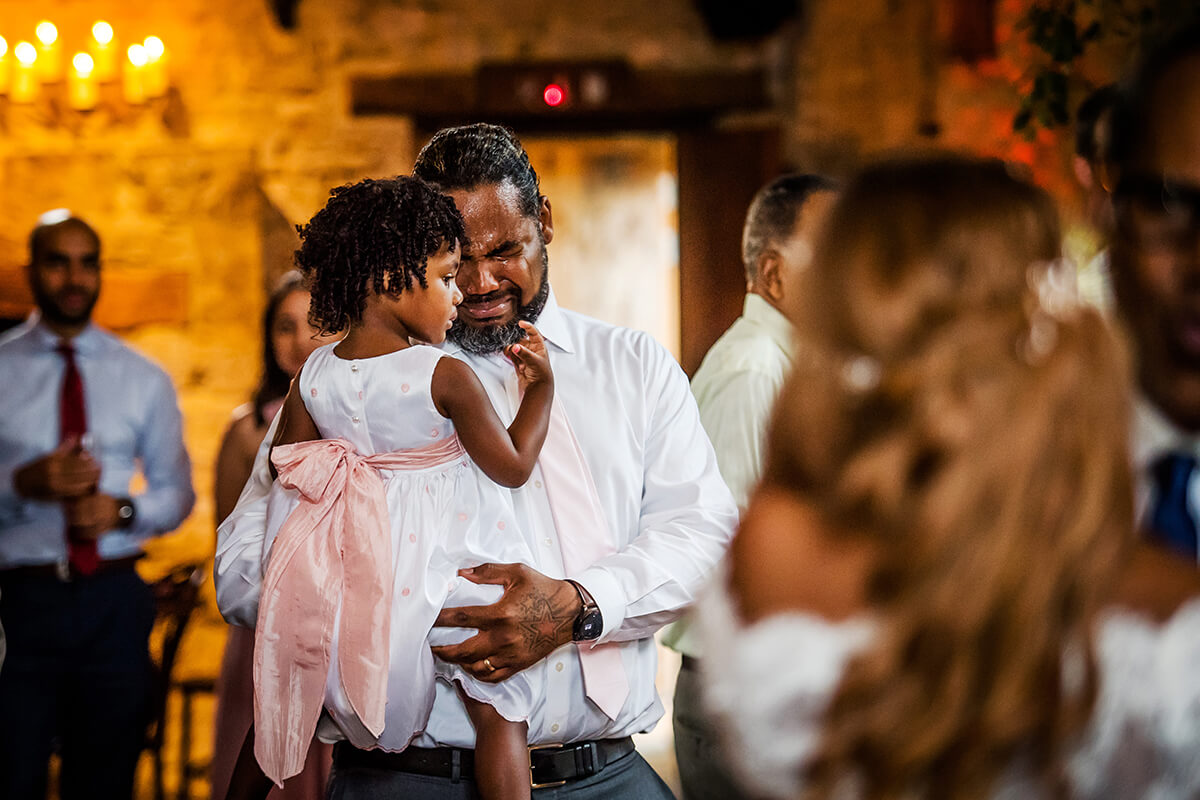 dad crying as he sees his bride best wedding photos of 2018