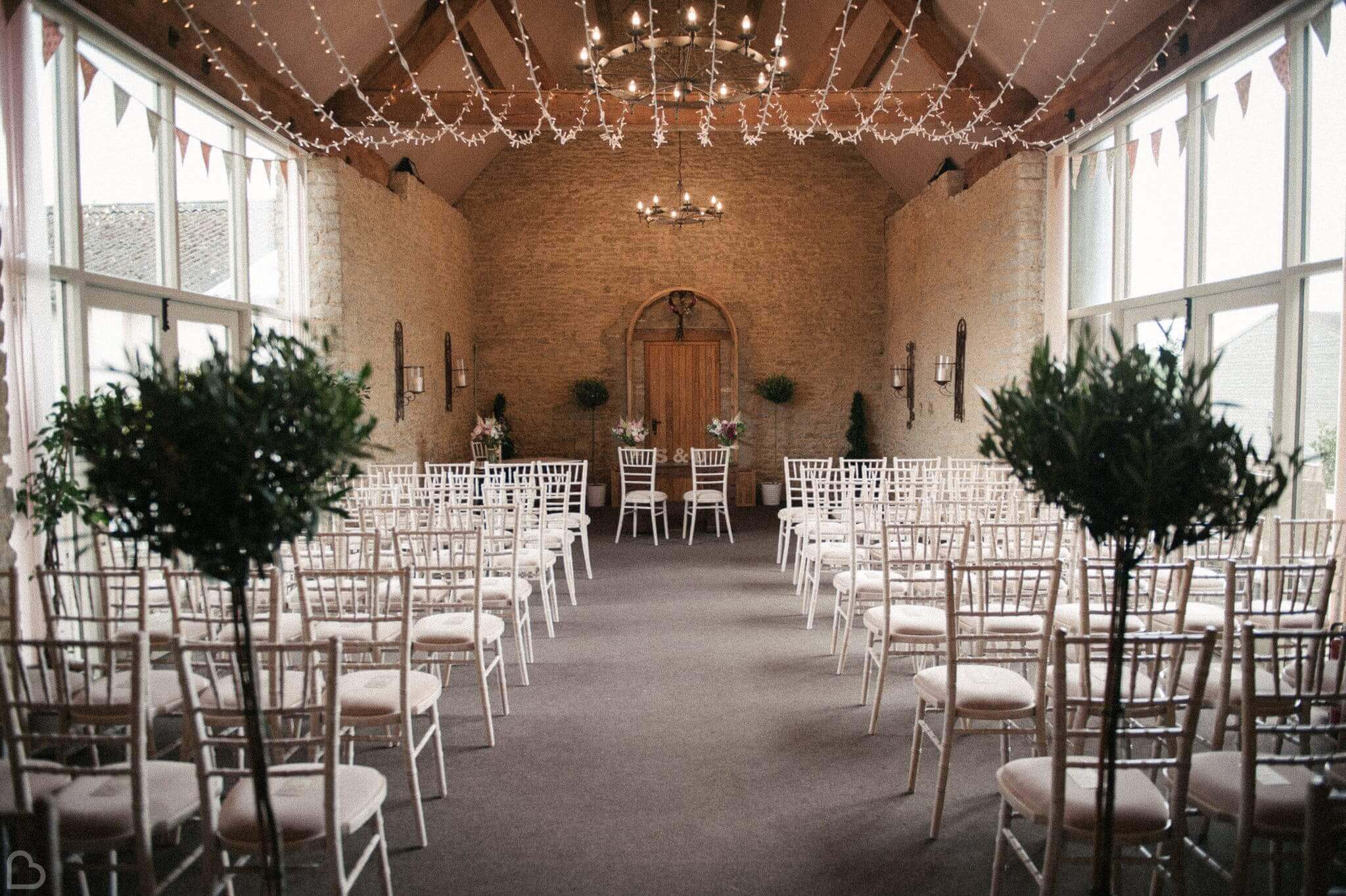 stratton court barn a barn wedding venue in the uk 